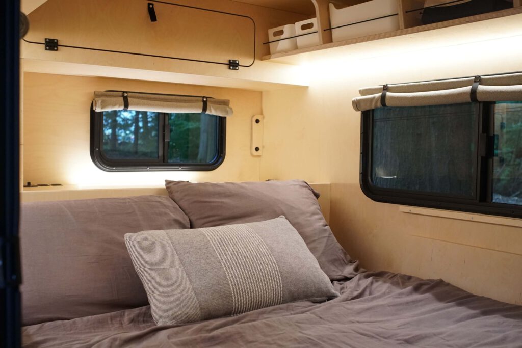 Kapka mesa mini caravan interieur sfeervol